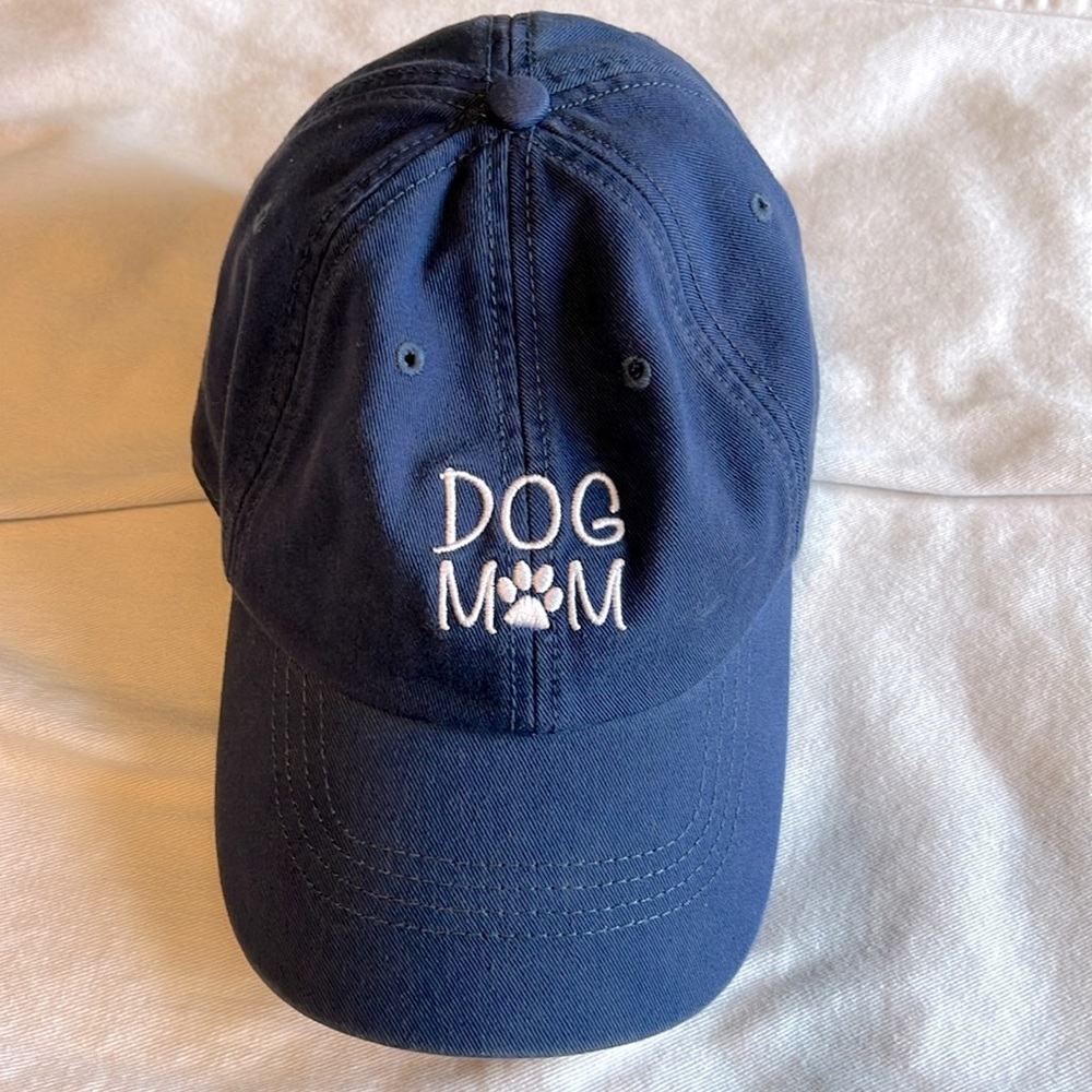 Dog Mom New Ball-cap